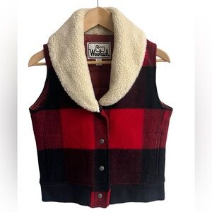 WOOLRICH Women’s Red Black Plaid 85% Wool Vest w Sherpa Collar XS Buffalo Check